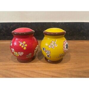 Cheerful Salt And Pepper Shaker Floral